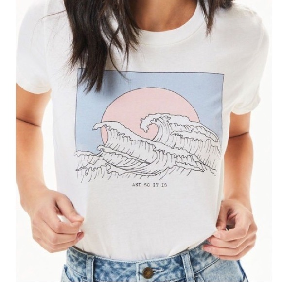 PacSun Tops - Pacsun White Graphic Tee